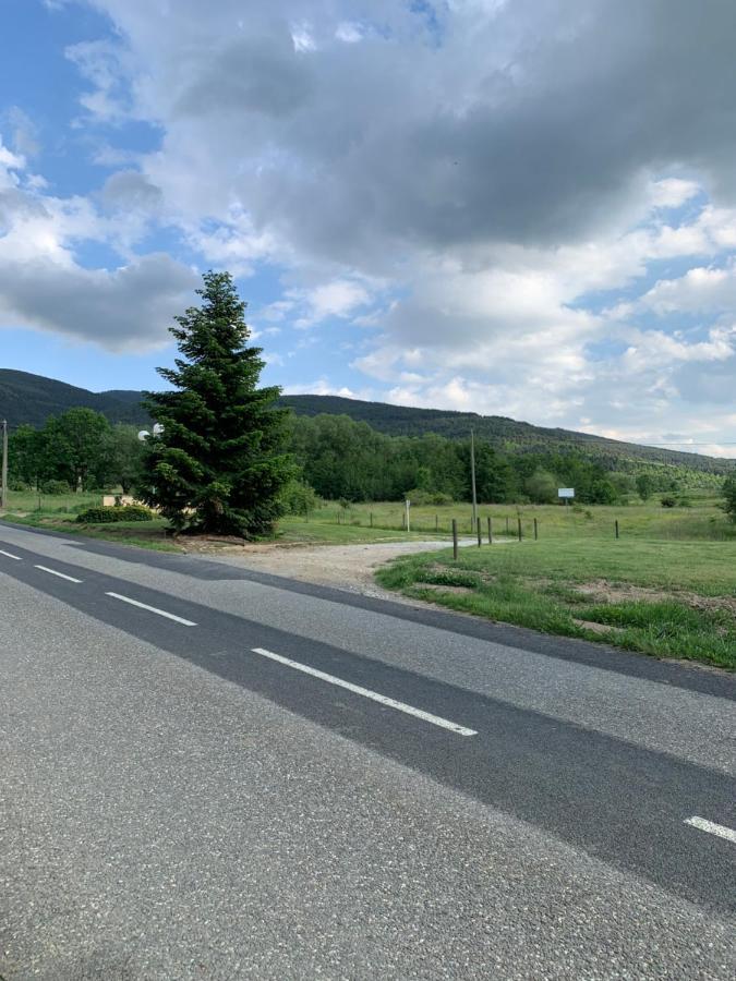 Val De Llous I 40 Leilighet Sainte-Léocadie Eksteriør bilde